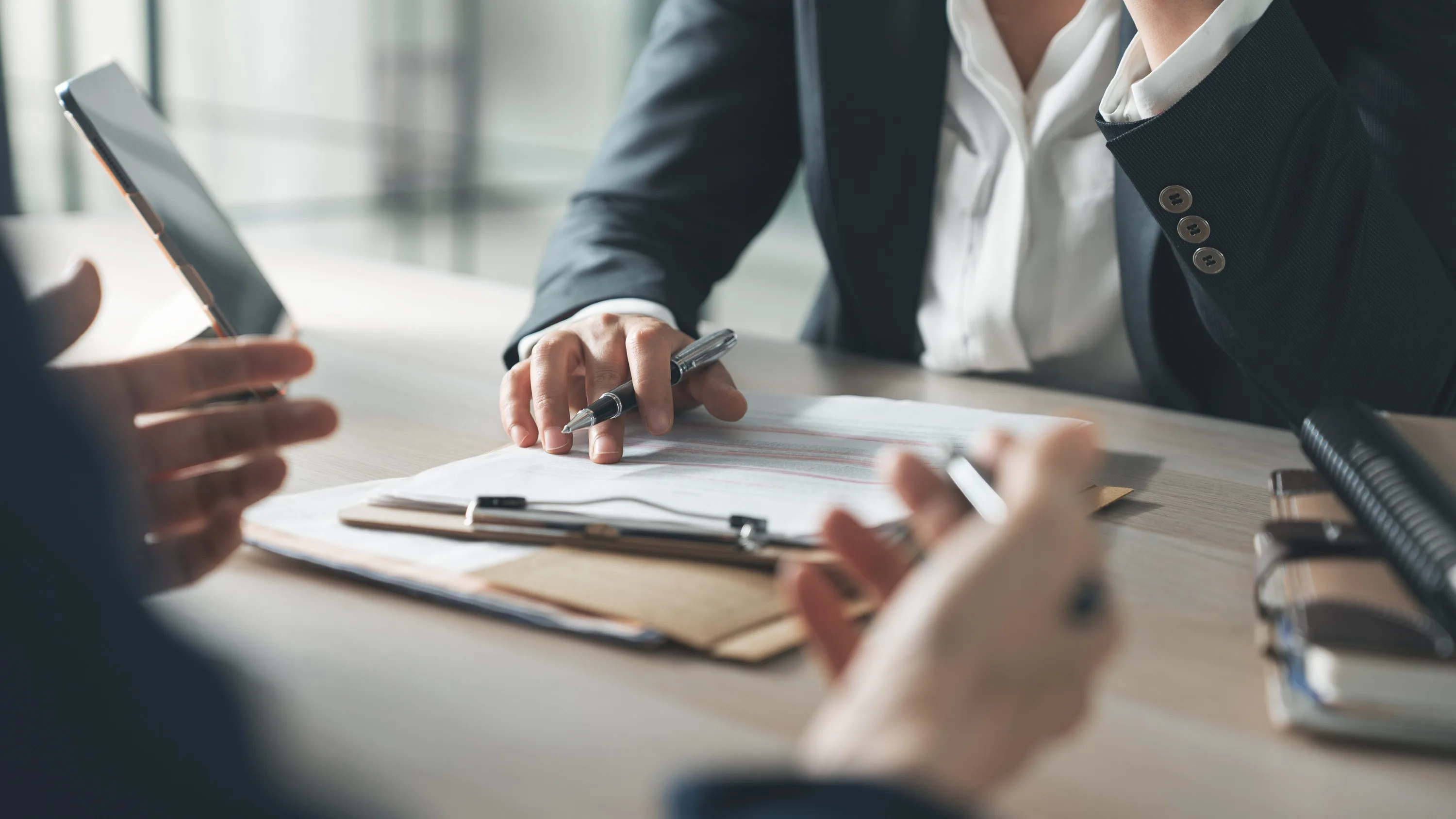 How to Protect Your Interests if You're Unsure About Your Current Attorney - Los Angeles Legal Guide