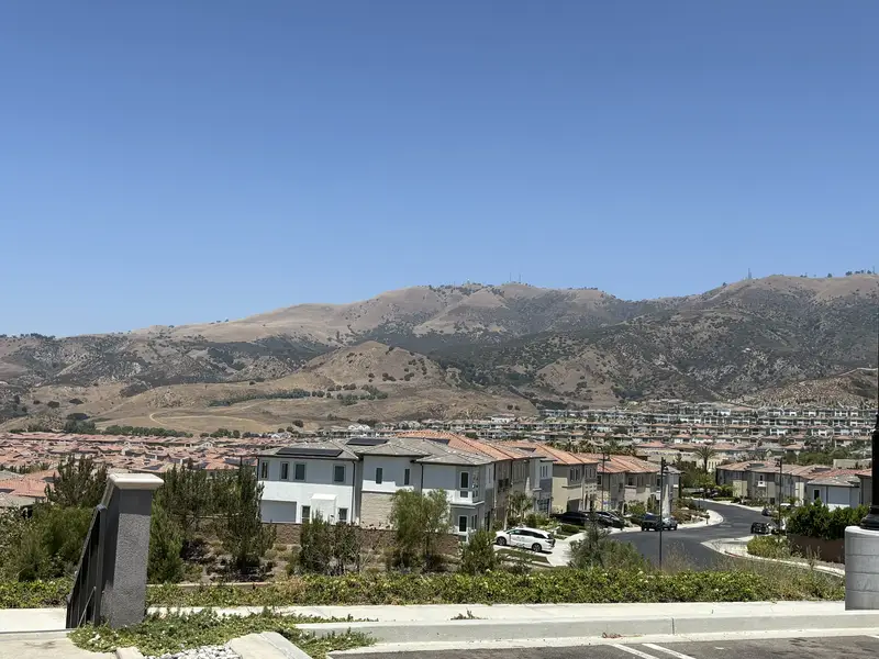 Porter Ranch residential neighborhood with Santa Susana Mountain views
